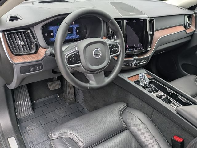 Certified 2023 Volvo XC60 T8 Ultimate AWD/4WD image 12