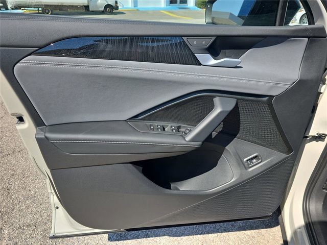 New 2026 Volkswagen Tiguan SE R-Line image 13