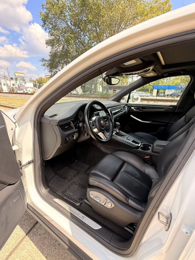 Used 2018 Porsche Macan S AWD/4WD image 9
