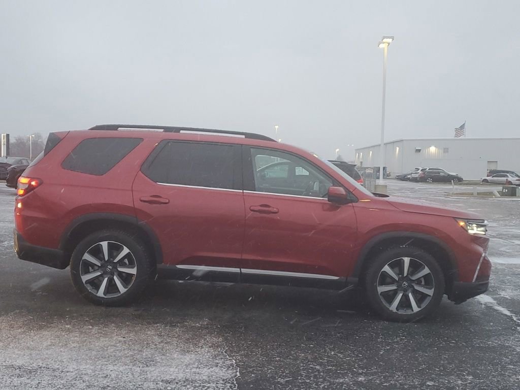 Used 2023 Honda Pilot Touring image 10