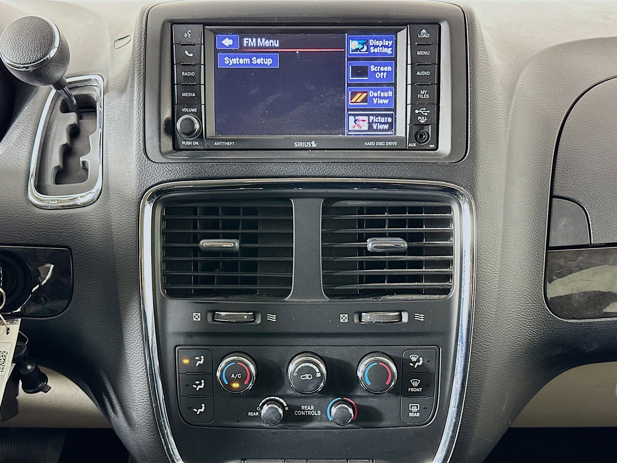 Used 2020 Dodge Grand Caravan SE w/ UConnect Hands-Free Group image 22