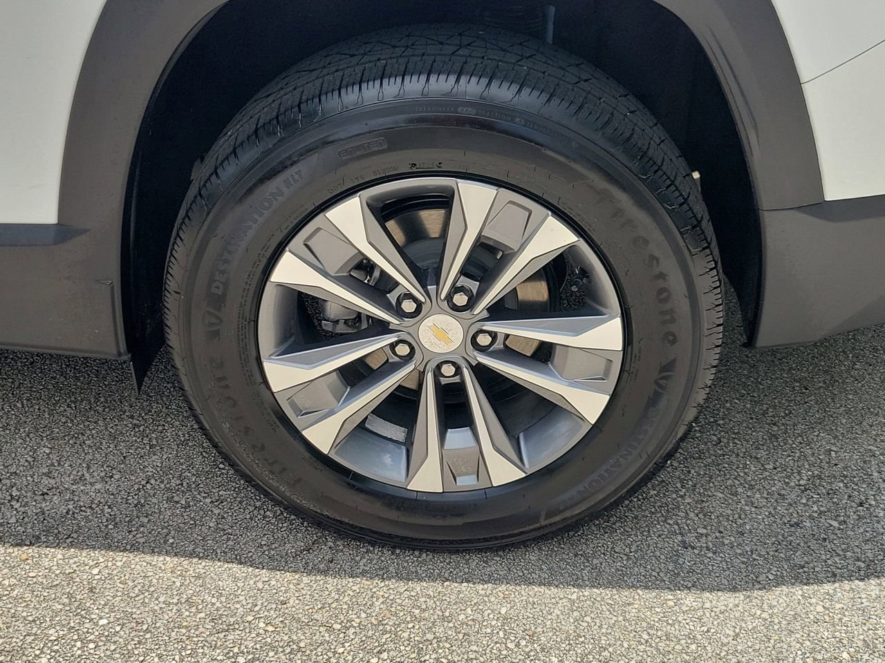 Used 2026 Chevrolet Equinox LT FWD image 5