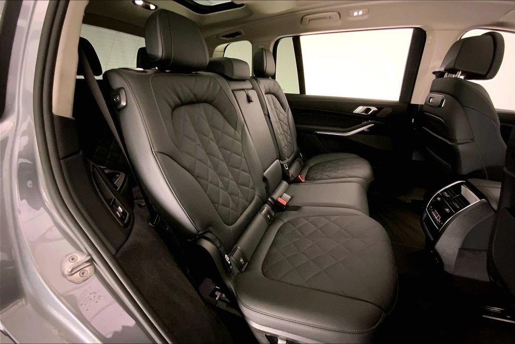 Certified 2026 BMW X7 xDrive40i AWD/4WD image 15