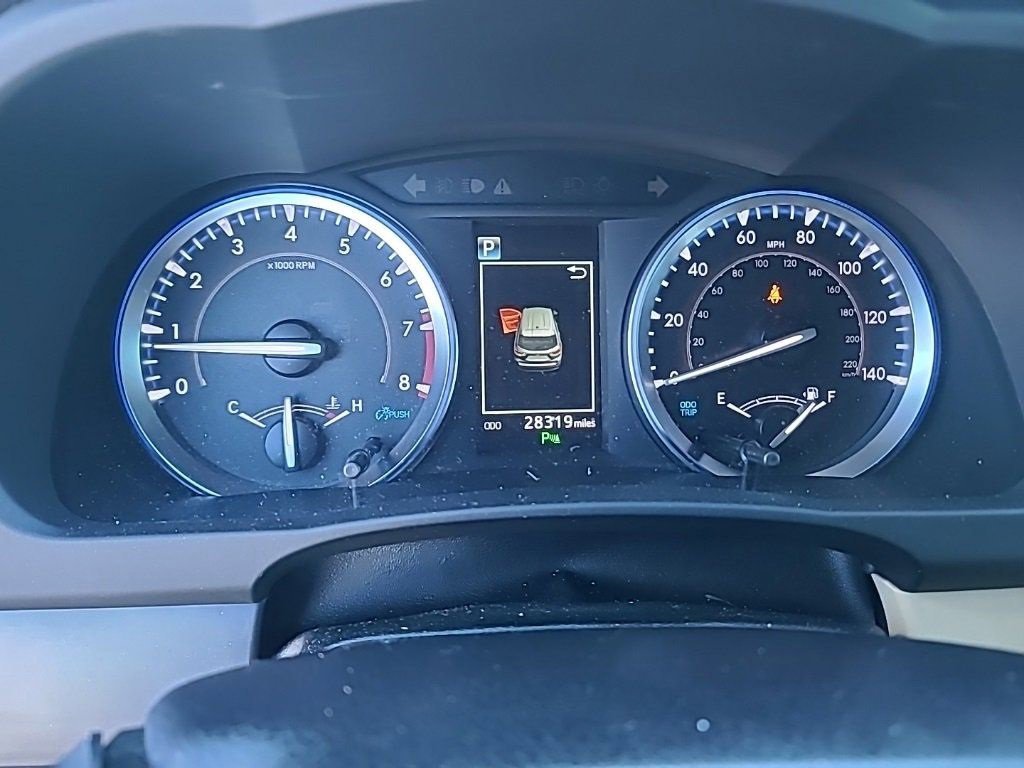 Used 2019 Toyota Highlander Limited Platinum image 3