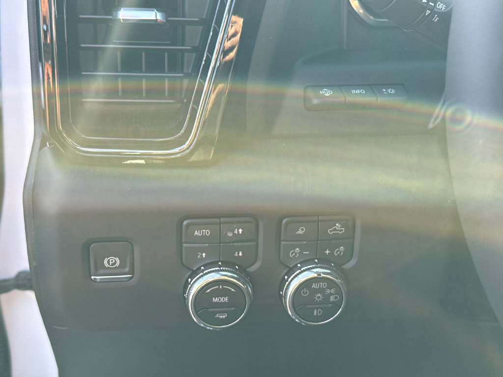 New 2026 GMC Sierra 1500 AT4 w/ AT4 Premium Package AWD/4WD image 18
