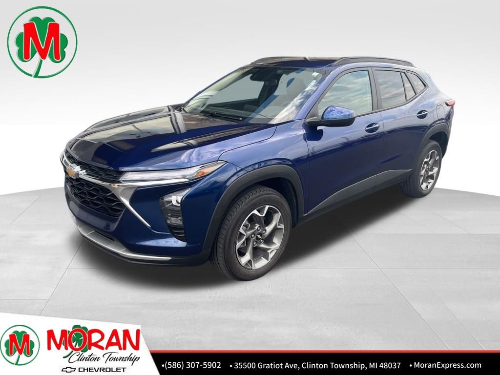 Certified 2024 Chevrolet Trax LT w/ Driver Confidence Package image 1