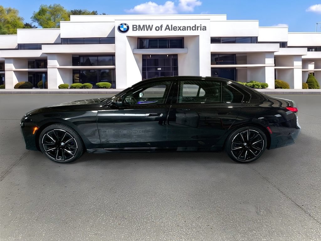 Used 2024 BMW 740i w/ Premium Package RWD image 8