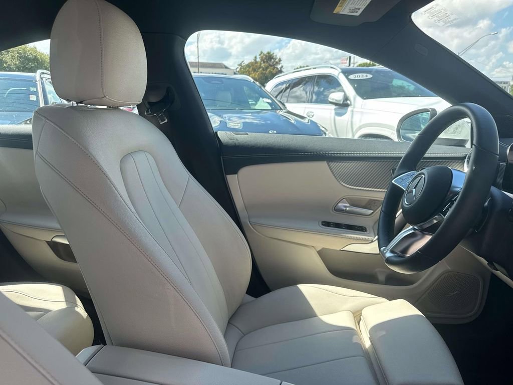 Used 2025 Mercedes-Benz CLA 250 4MATIC image 10