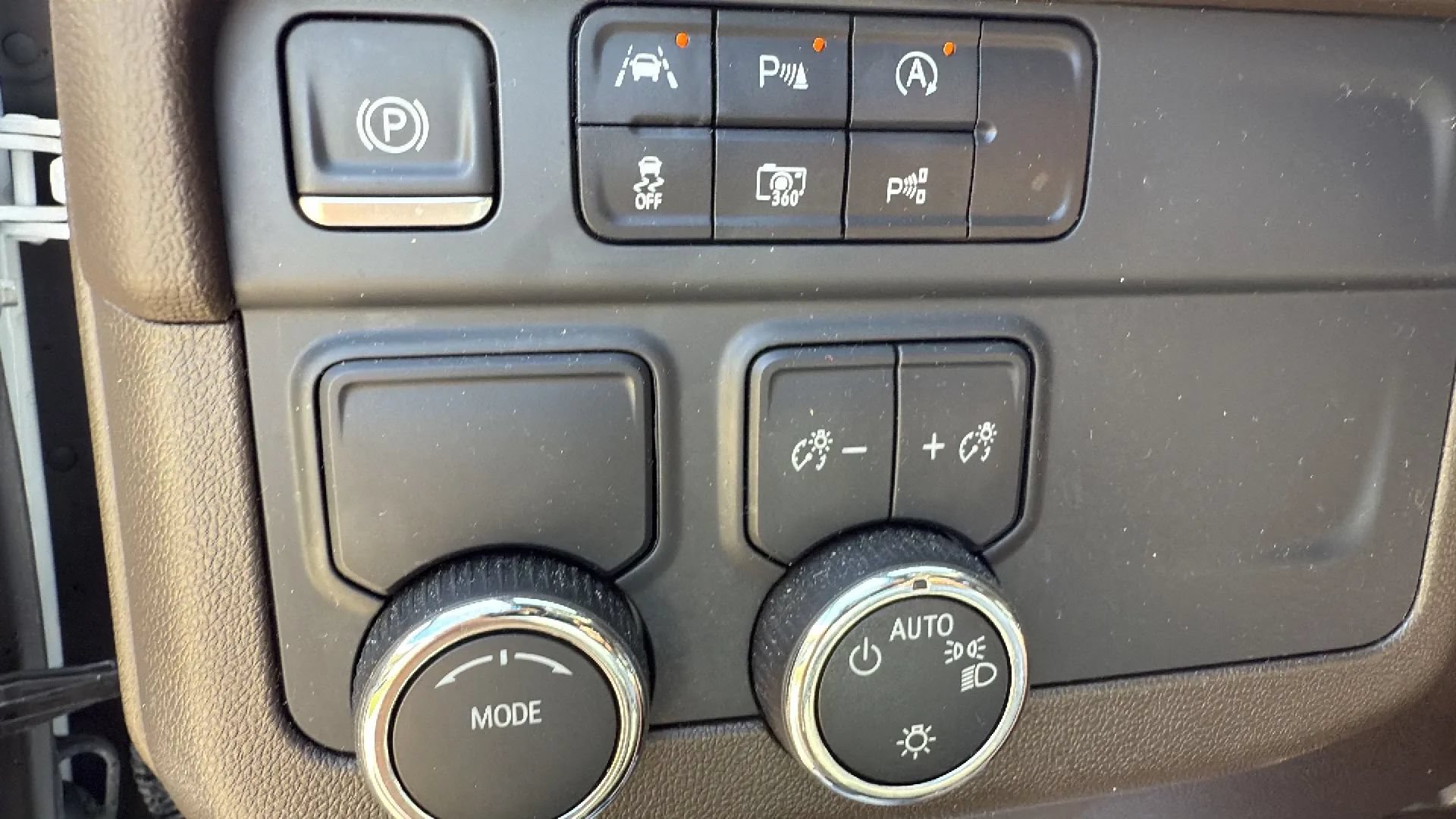 Used 2025 Chevrolet Tahoe LT RWD image 21
