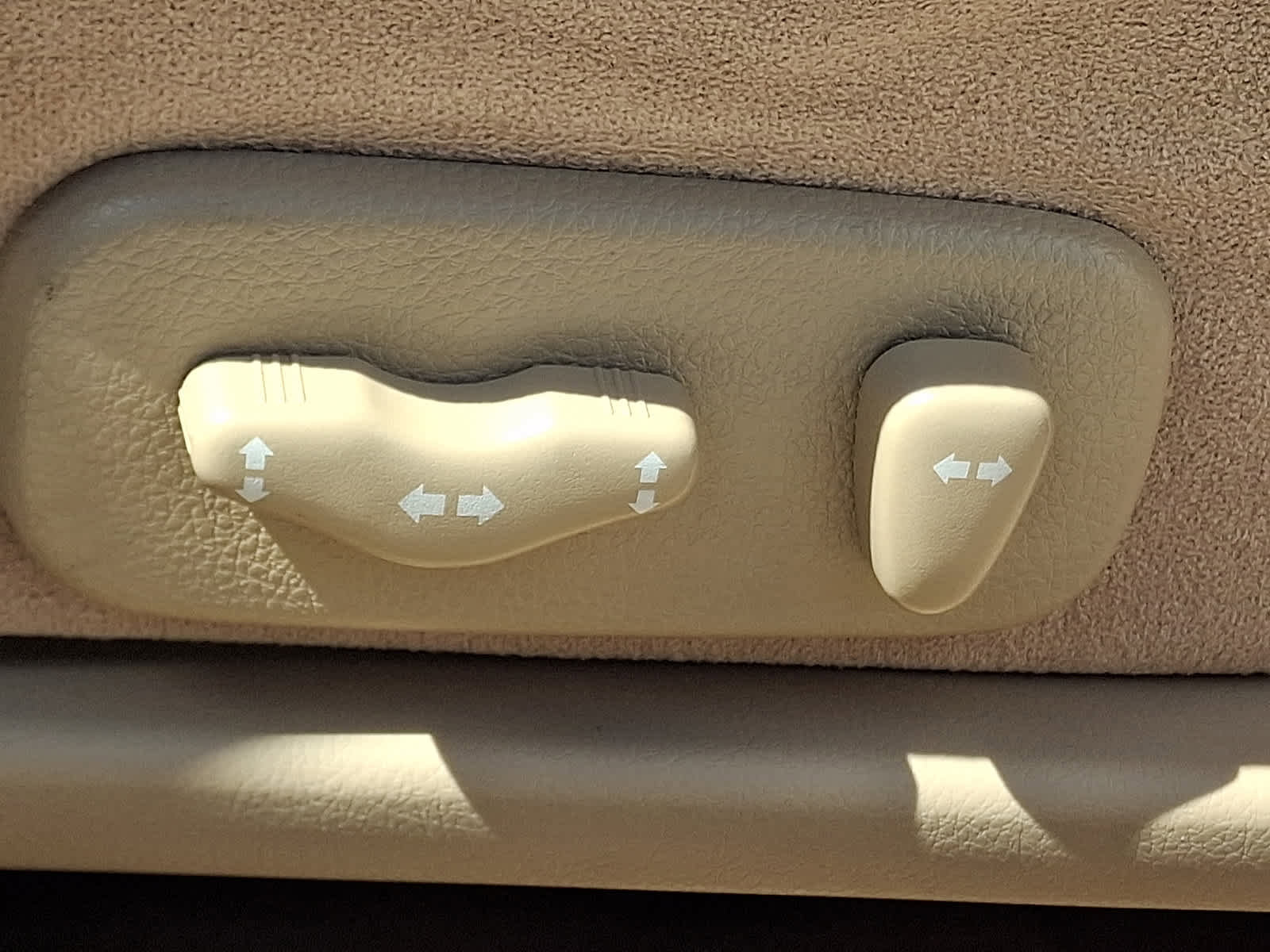 Used 2006 Nissan Maxima 3.5 SE FWD image 27