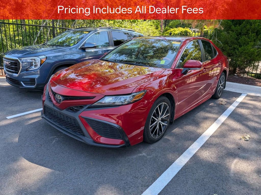 Used 2021 Toyota Camry SE w/ Convenience Package FWD image 4