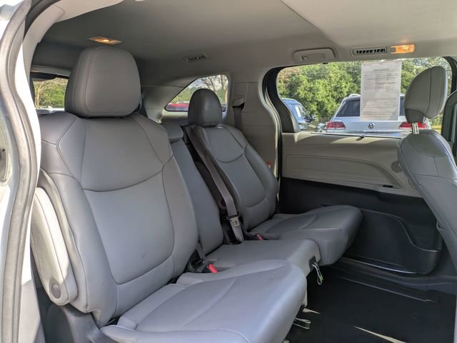 Used 2023 Toyota Sienna XLE image 28