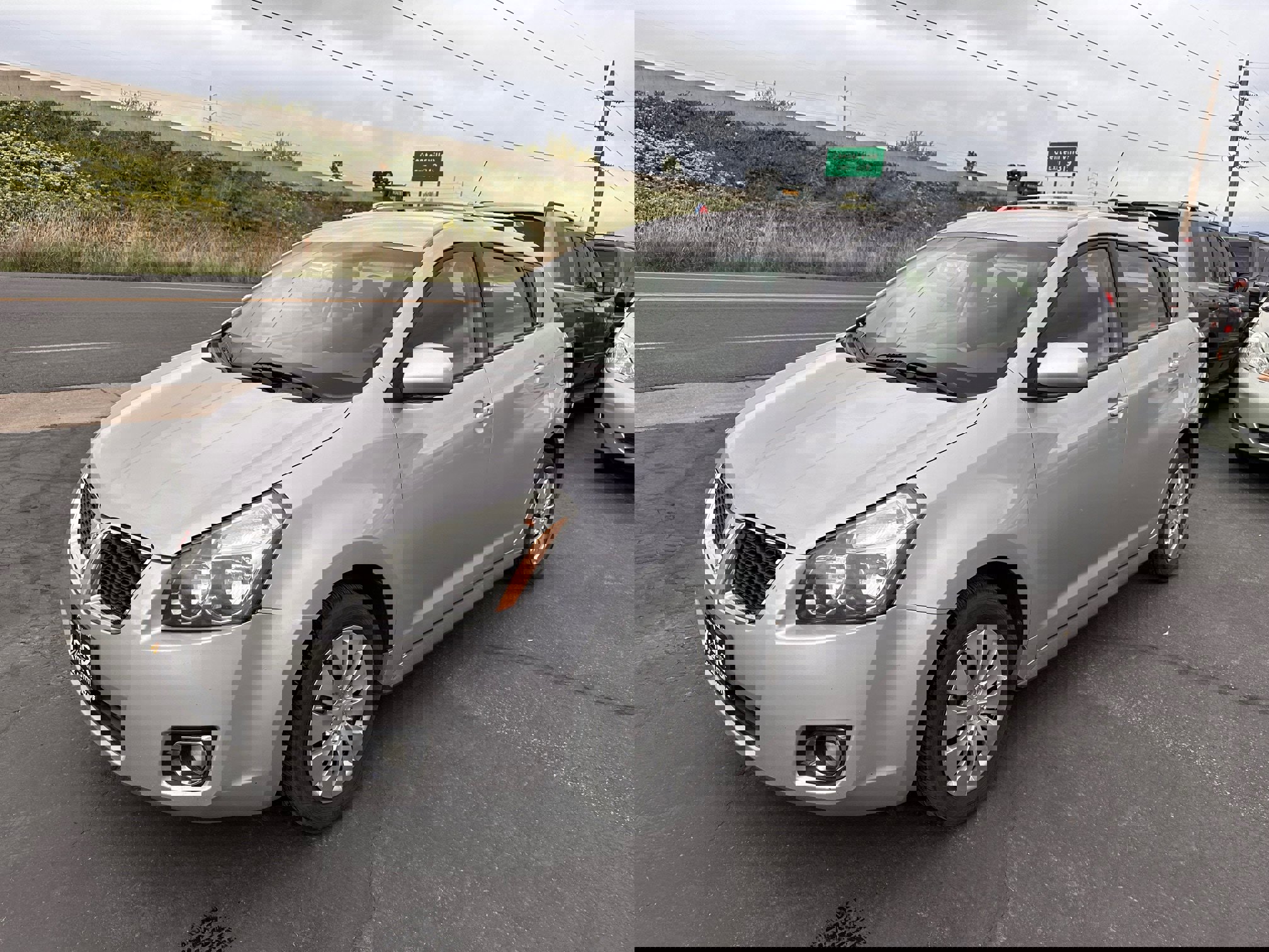 Used 2009 Pontiac Vibe AWD w/ Preferred Package image 2