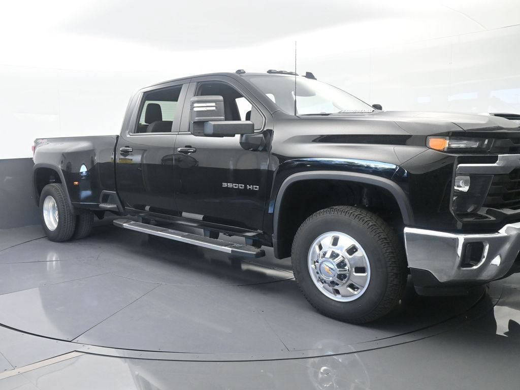Used 2026 Chevrolet Silverado 3500 LT AWD/4WD image 9