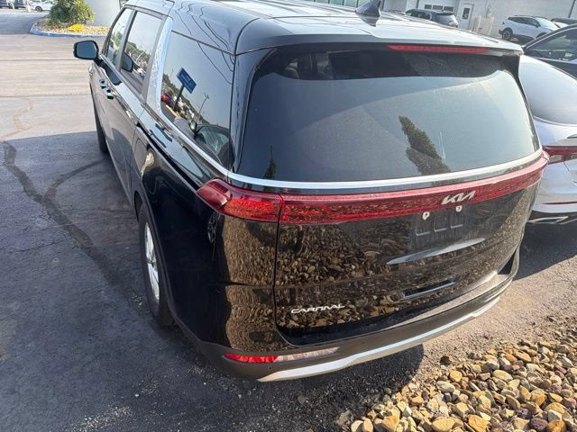 Certified 2024 Kia Carnival LX FWD image 6