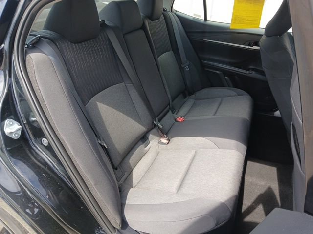 Used 2025 Toyota Camry LE image 18