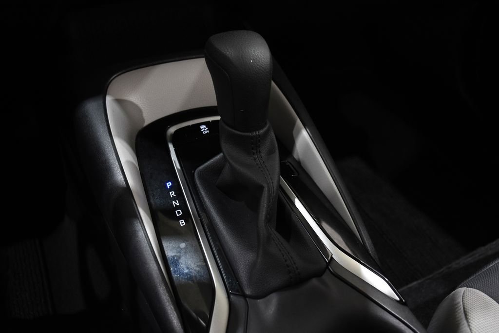 Used 2024 Toyota Corolla LE w/ LE Convenience Package image 25