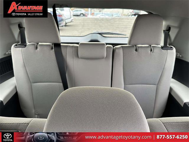 Certified 2025 Toyota Grand Highlander AWD image 15