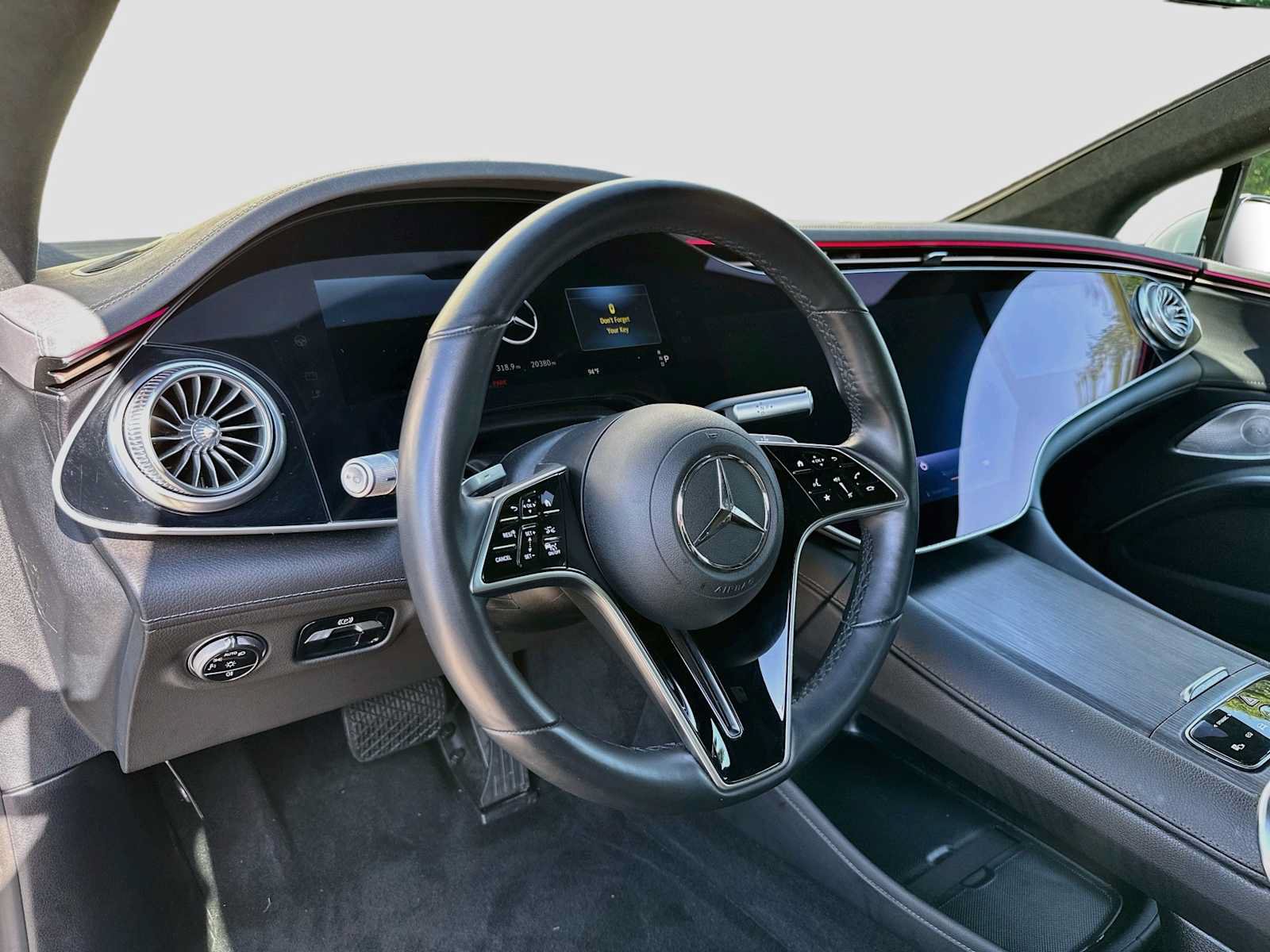 Used 2023 Mercedes-Benz EQS 580 4MATIC Sedan image 9