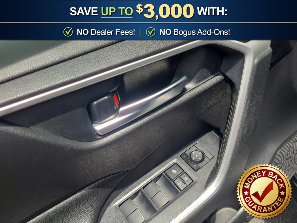 Used 2023 Toyota RAV4 SE AWD/4WD image 16