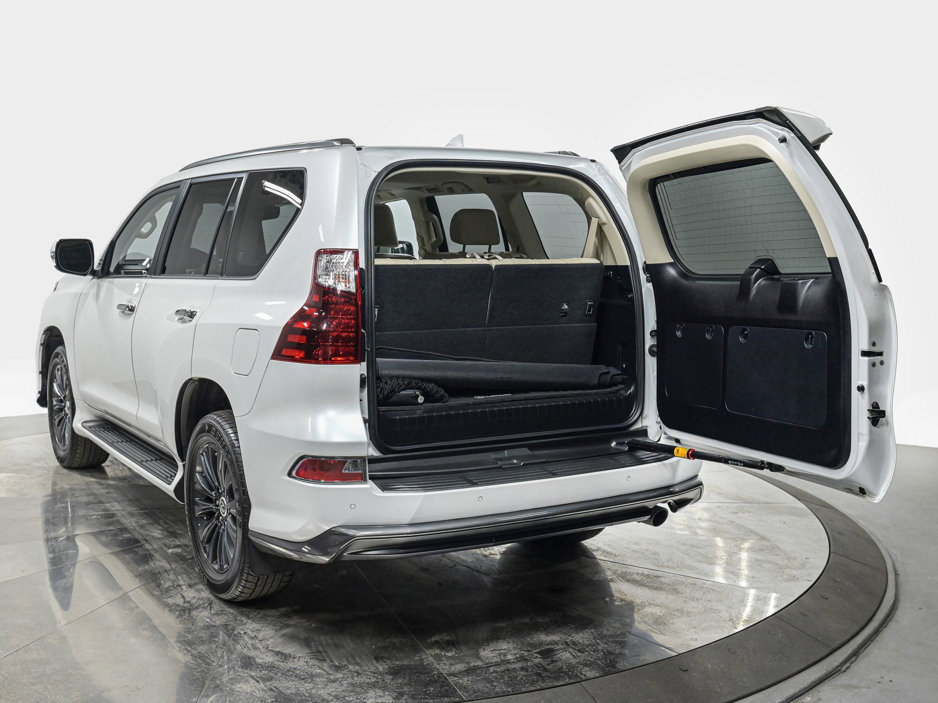 Used 2021 Lexus GX 460 Luxury w/ Sport Design Package AWD/4WD image 6