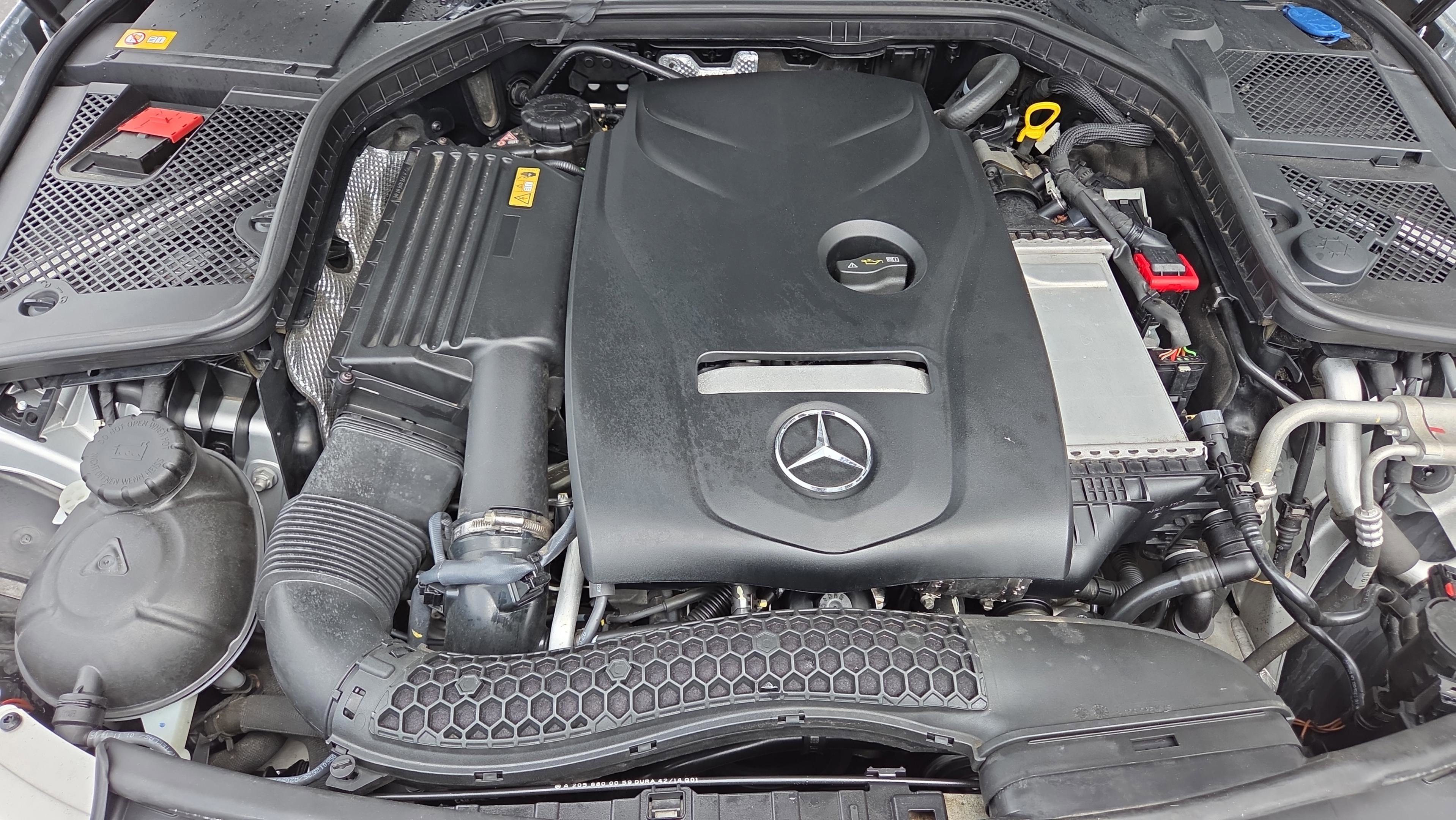 Used 2015 Mercedes-Benz C 300 4MATIC Sedan image 24