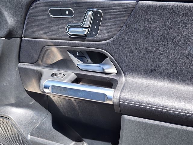 Certified 2023 Mercedes-Benz GLB 250 4MATIC image 25
