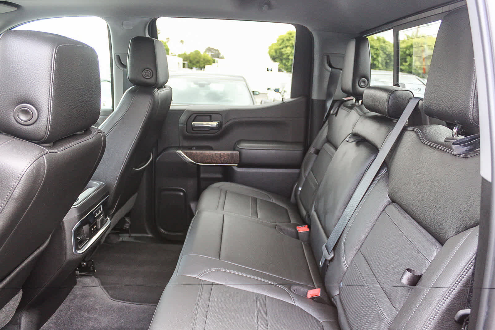 Used 2019 GMC Sierra 1500 Denali w/ Denali Ultimate Package AWD/4WD image 18