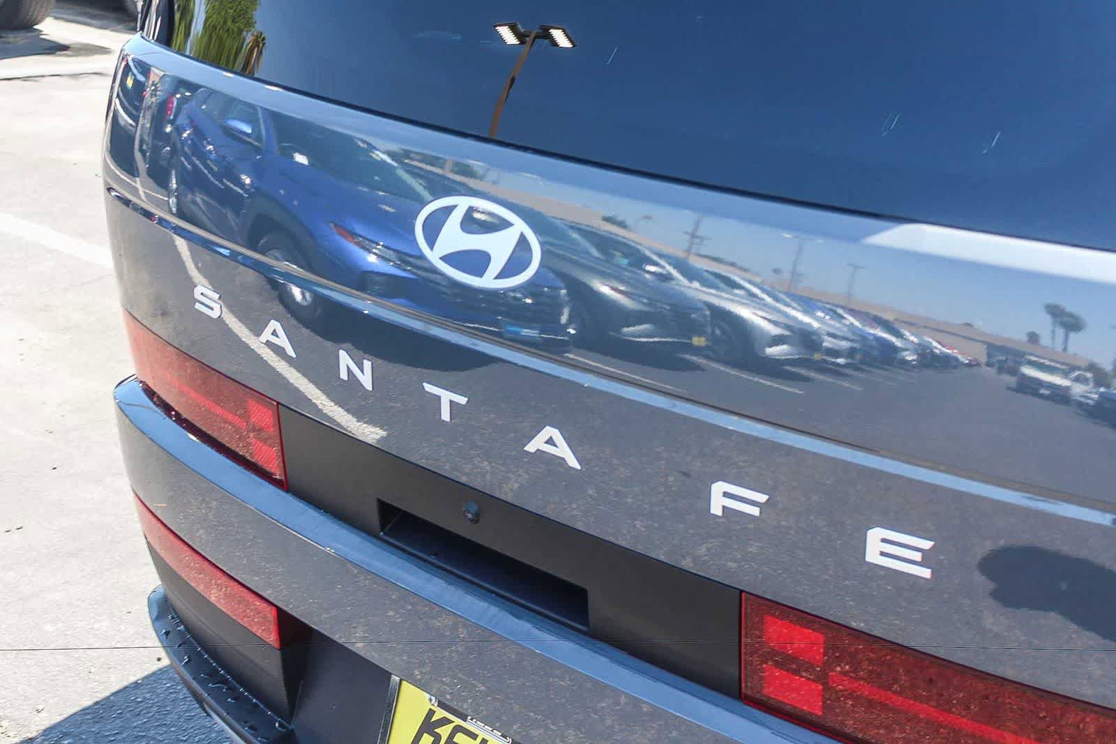 Certified 2025 Hyundai Santa Fe SEL FWD image 9