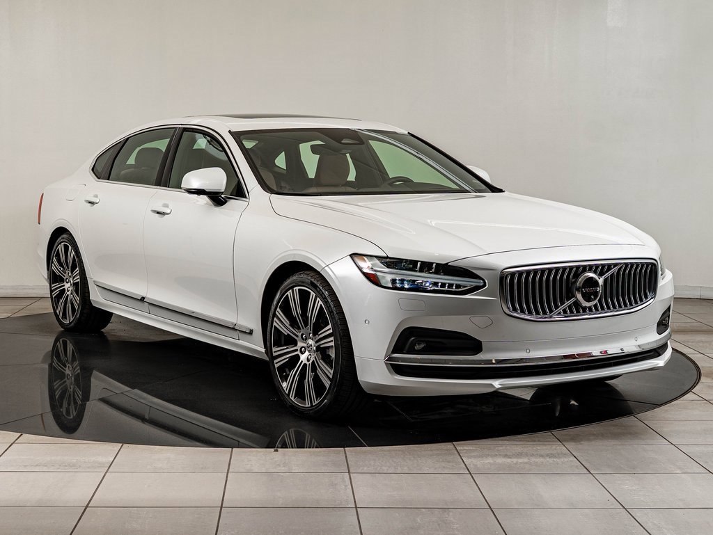 Used 2023 Volvo S90 B6 Ultimate w/ Lounge Package image 12