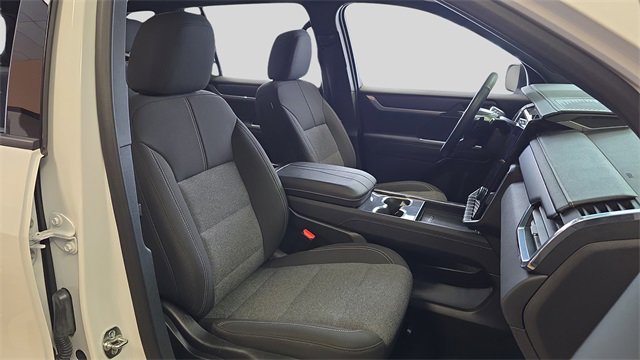 Used 2025 GMC Acadia Elevation image 12