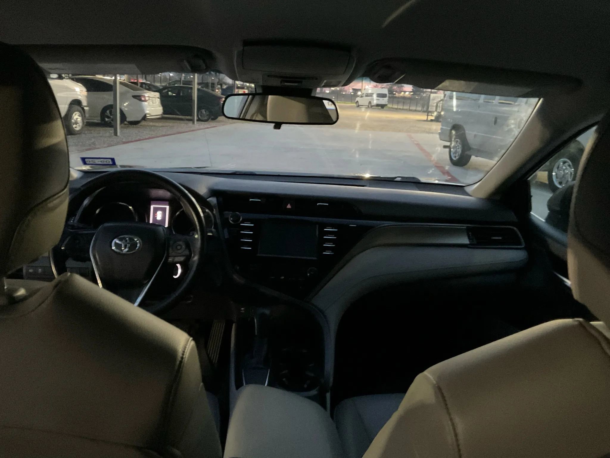 Used 2019 Toyota Camry SE image 17