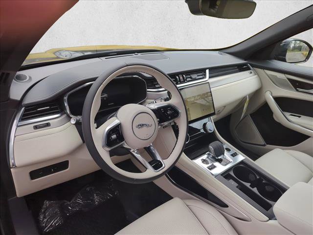 Used 2025 Jaguar F-PACE R-Dynamic S image 3