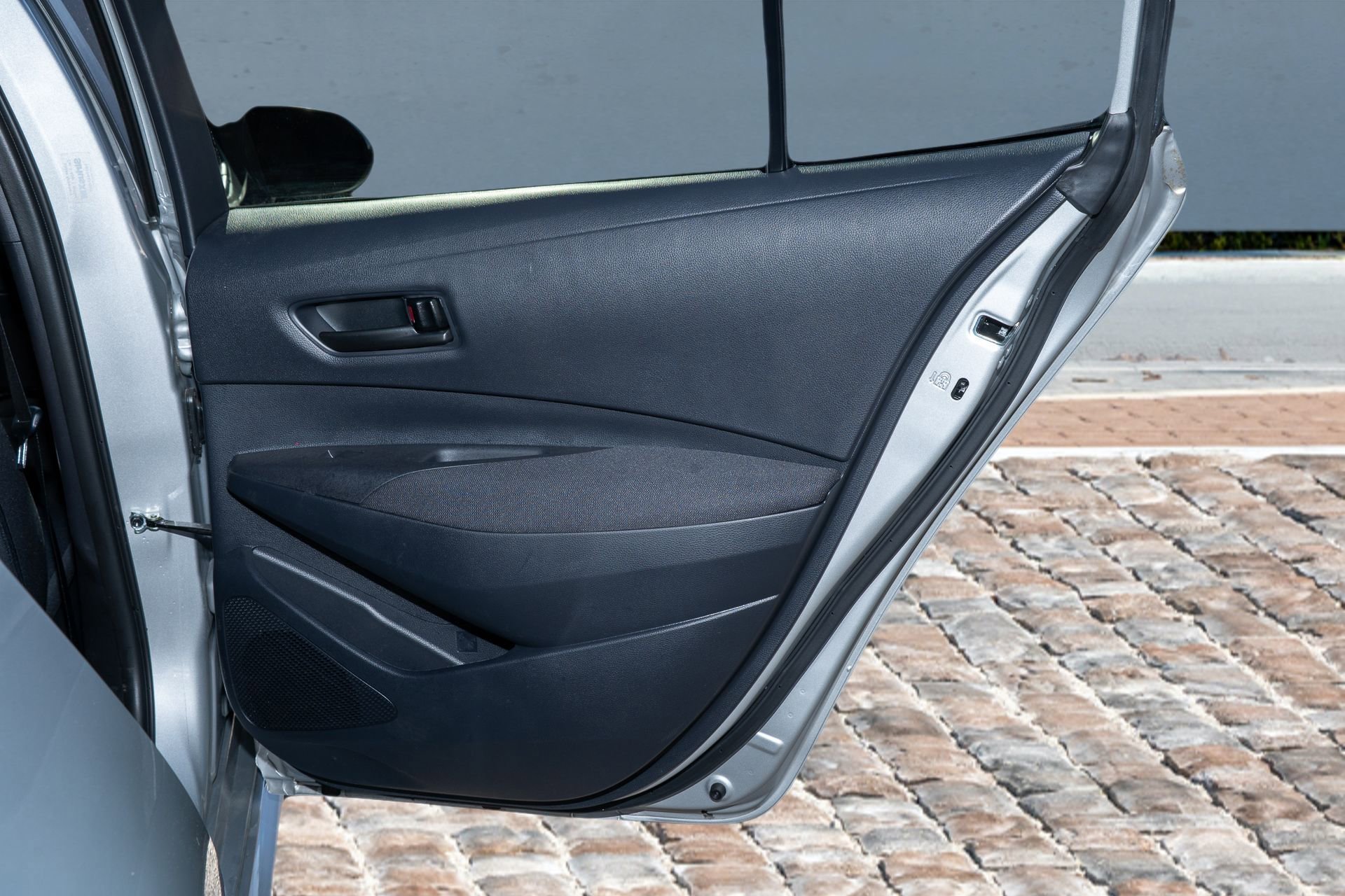 Used 2025 Toyota Corolla LE image 13