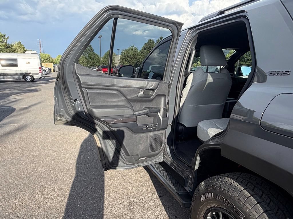 Used 2025 Toyota 4Runner SR5 AWD/4WD image 15