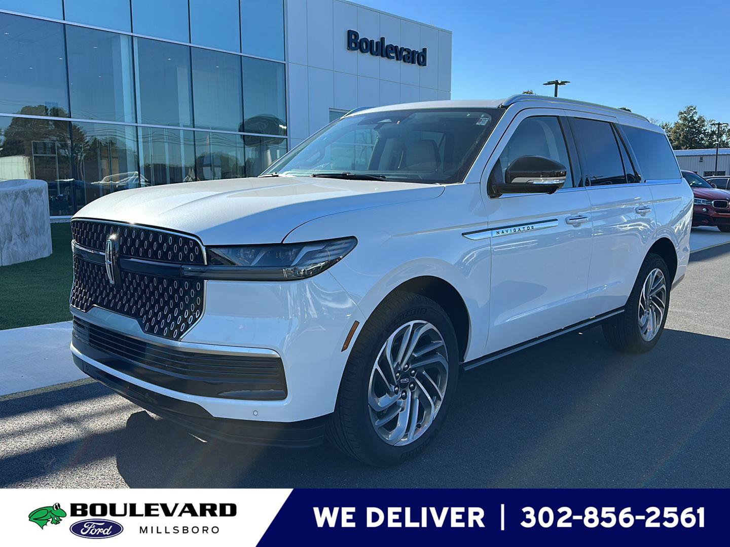 Used 2025 Lincoln Navigator Reserve AWD/4WD image 1