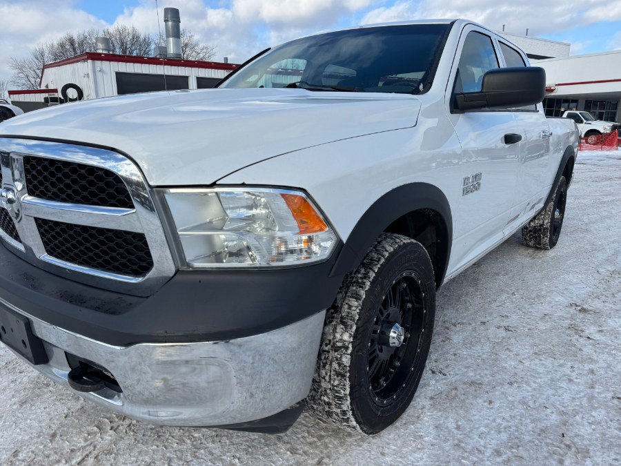 Used 2015 RAM 1500 ST w/ SXT Appearance Group image 9