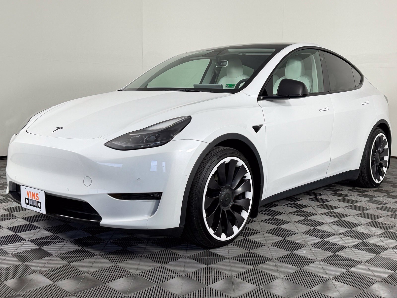 Used 2022 Tesla Model Y Performance AWD/4WD image 4