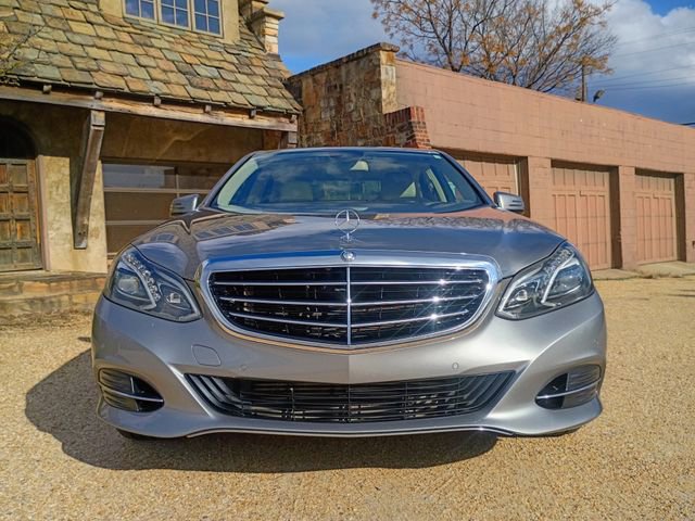 Used 2014 Mercedes-Benz E 250 BlueTEC Sedan image 3