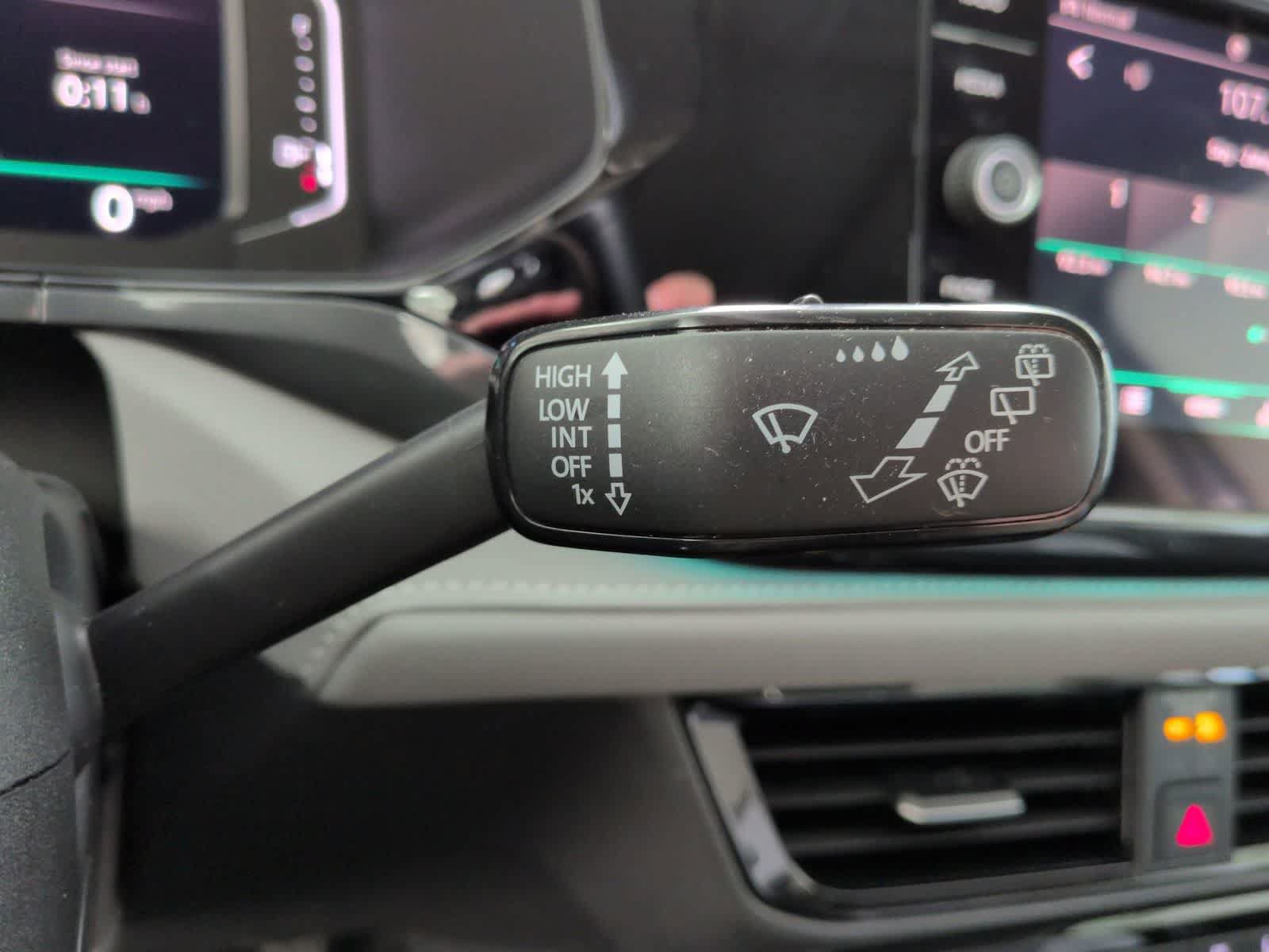 Certified 2022 Volkswagen Taos SEL AWD/4WD image 25
