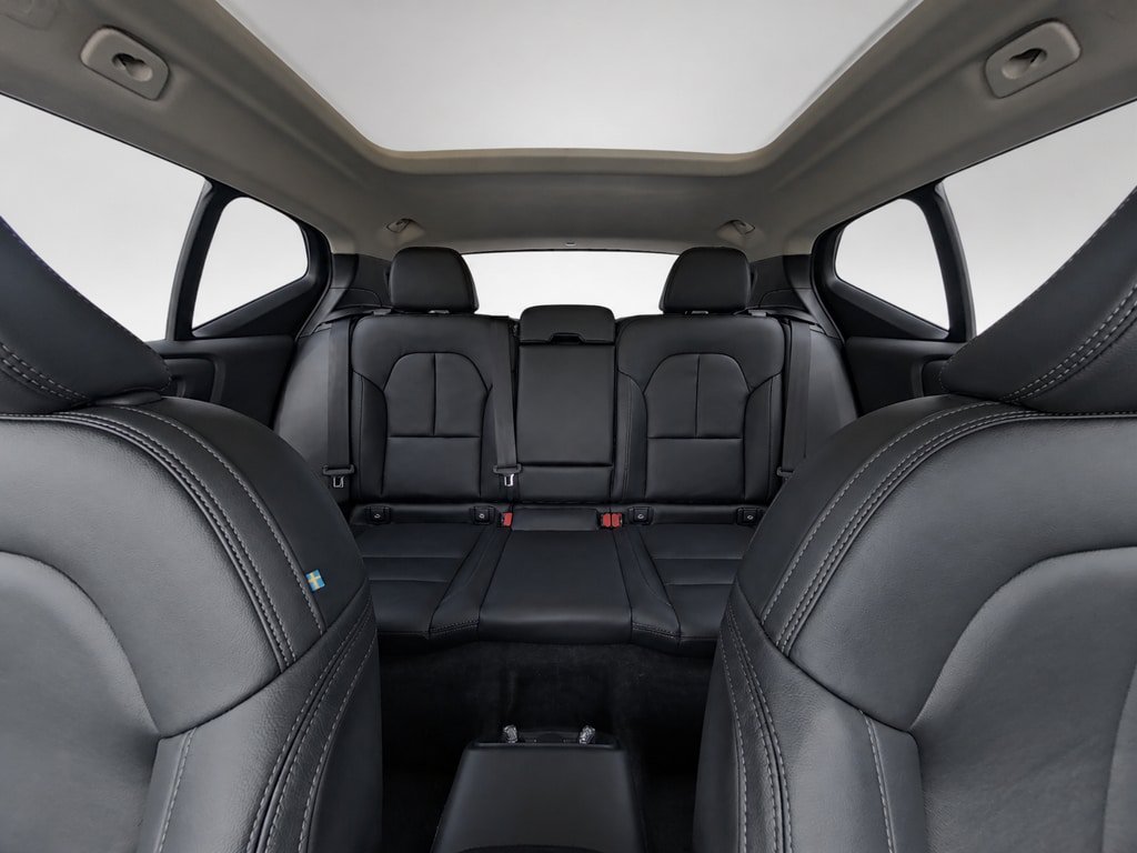 New 2026 Volvo XC40 B5 Plus w/ Protection Package Premier AWD/4WD image 16