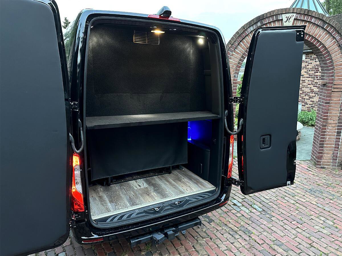 Used 2024 Mercedes-Benz Sprinter 3500 image 24