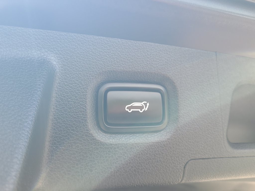 Used 2021 Hyundai Santa Fe Limited w/ Cargo Package AWD/4WD image 13
