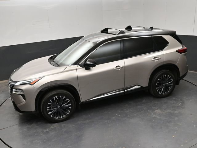 Certified 2025 Nissan Rogue Platinum image 24