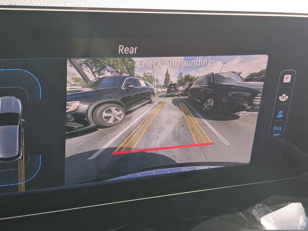 Used 2025 Mercedes-Benz GLA 250 image 8