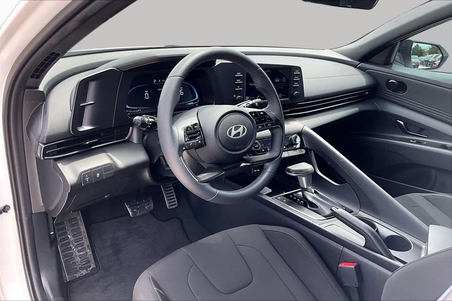 Used 2026 Hyundai Elantra Sport FWD image 16