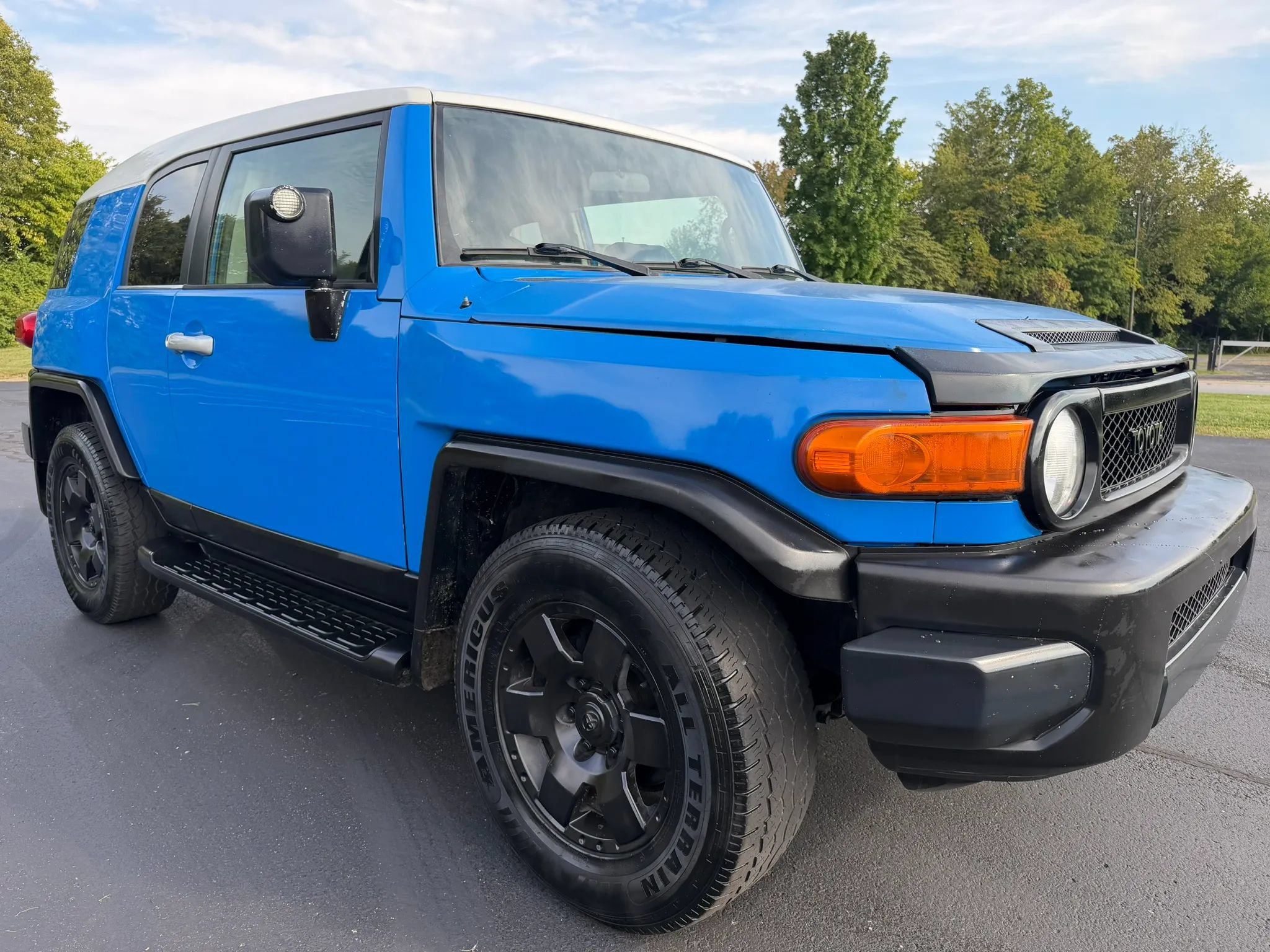 Used 2007 Toyota FJ Cruiser 2WD w/ Upgrade Pkg 2 image 8