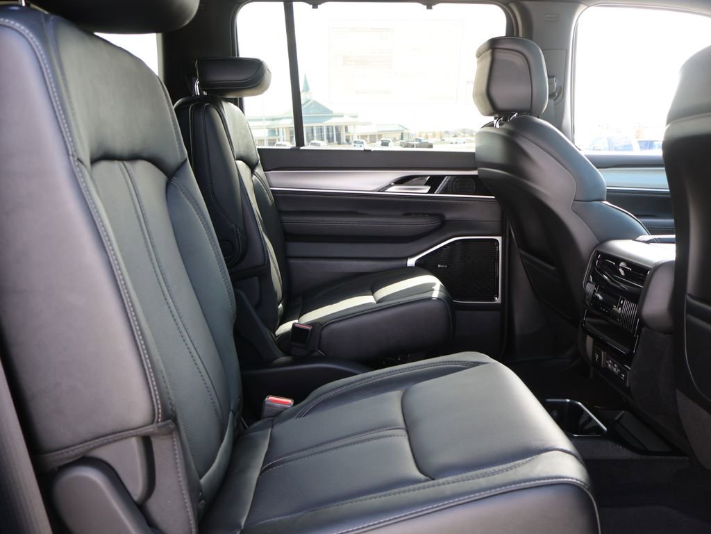 New 2026 Jeep Grand Wagoneer L Limited w/ Premium Group II image 12