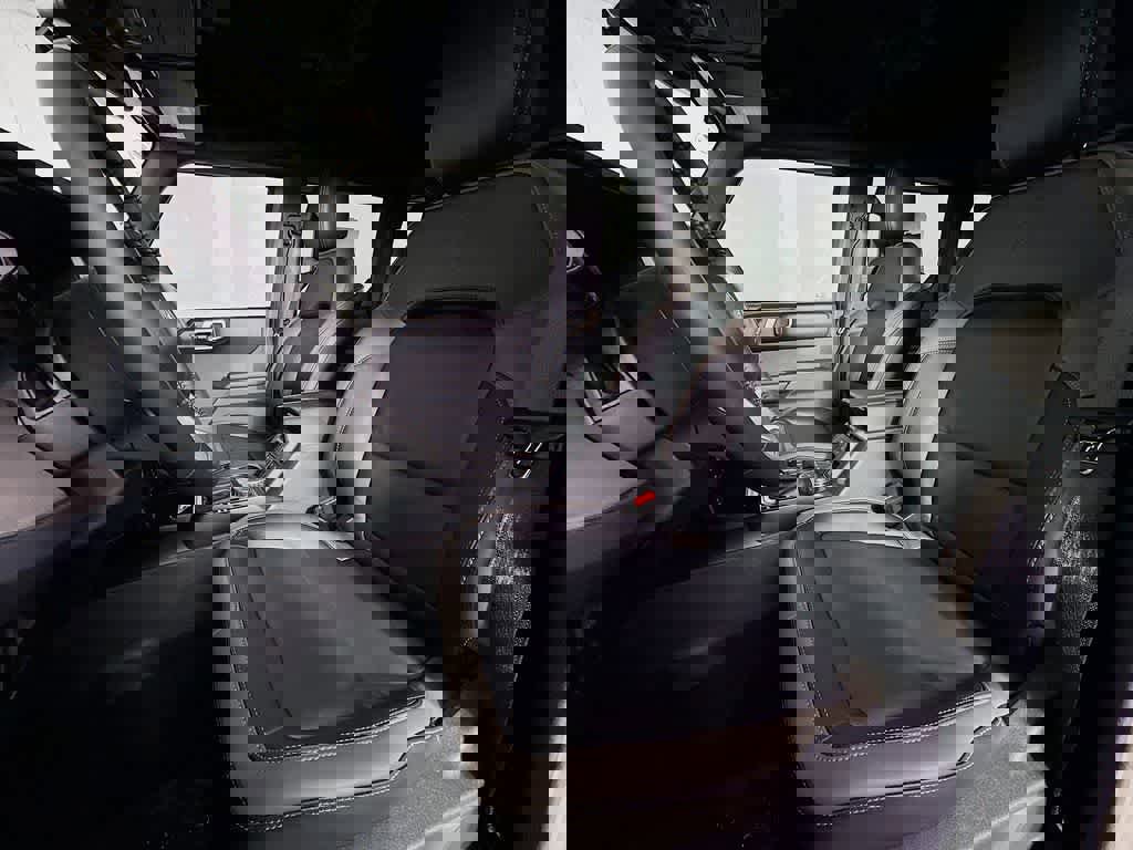 New 2025 Ford Bronco Outer Banks AWD/4WD image 12