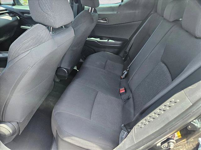 Used 2018 Toyota C-HR XLE FWD image 17